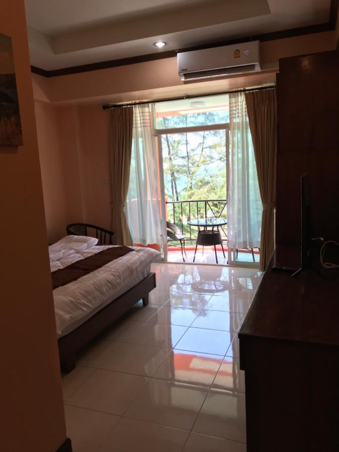 Sunny Beach View Guesthouse Ban Karon Buitenkant foto